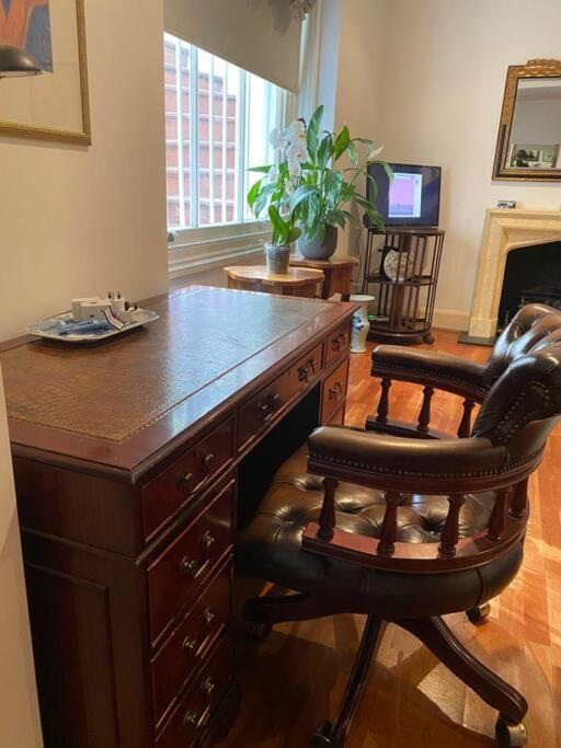 Spacious Flat In The Most Desirable Area Of London Eksteriør bilde